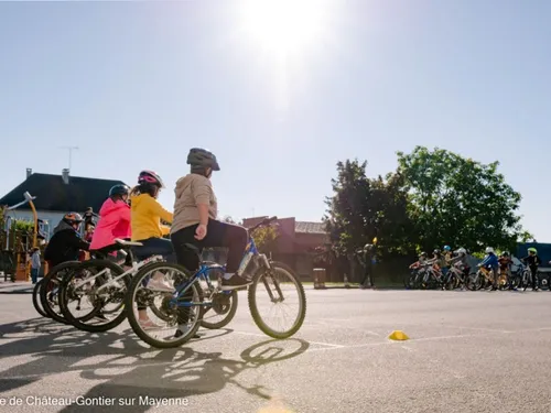 À Château-Gontier-sur-Mayenne, les CM1-CM2 (ré)apprennent à faire...